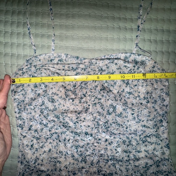 Reformation Kynlee sheer knit mesh floral Ruched Camisole top. Size Small - Picture 7 of 13